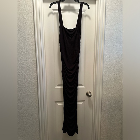 Good American Ruched square-neck stretch-rayon maxi dress Lg & Medium in black - Picture 14 of 16
